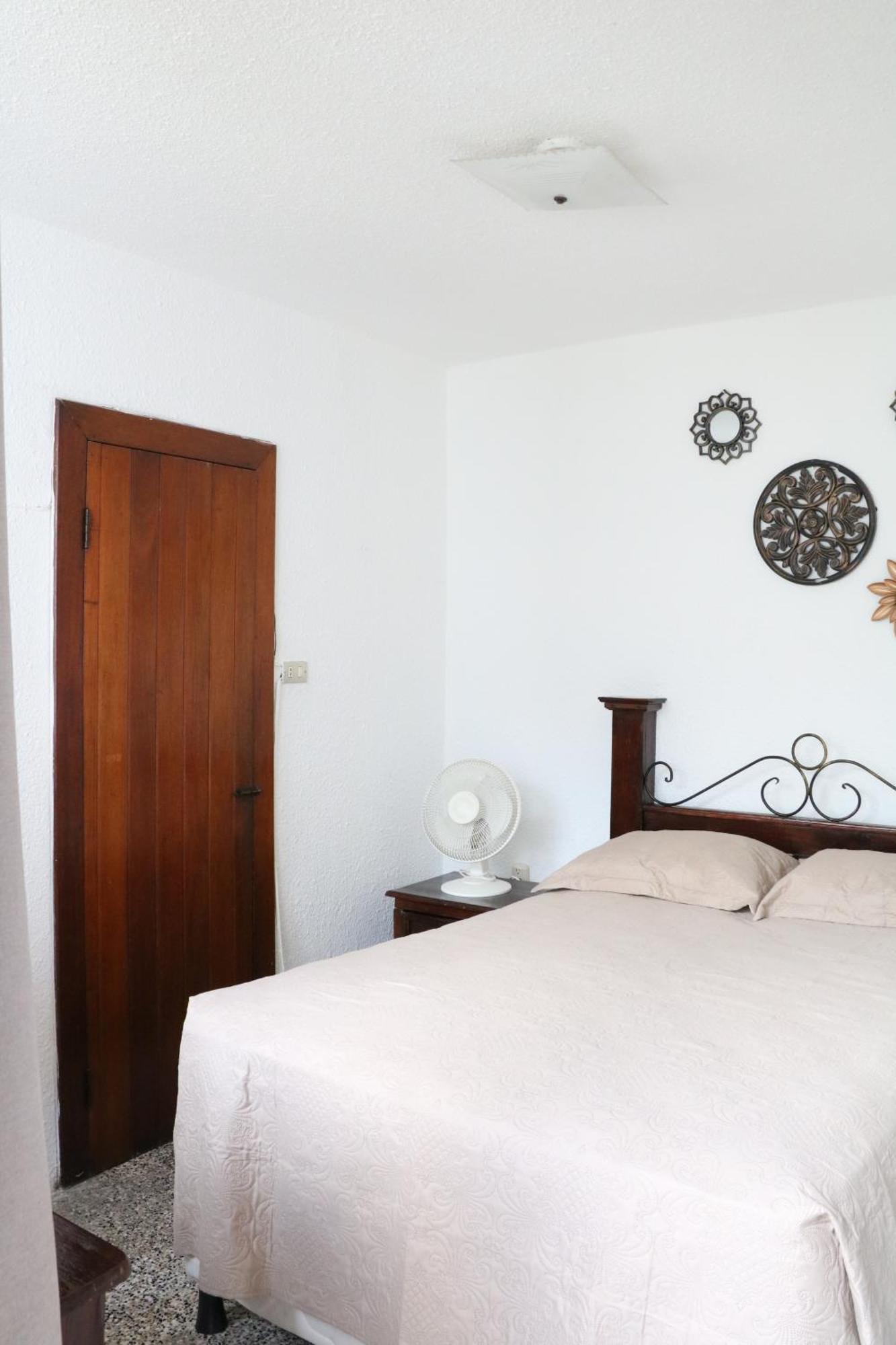 Hostal Los Volcanes Guatemala City Luaran gambar